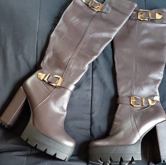 Shoes - Elegant Brown Heeled Boots with Gold Accents